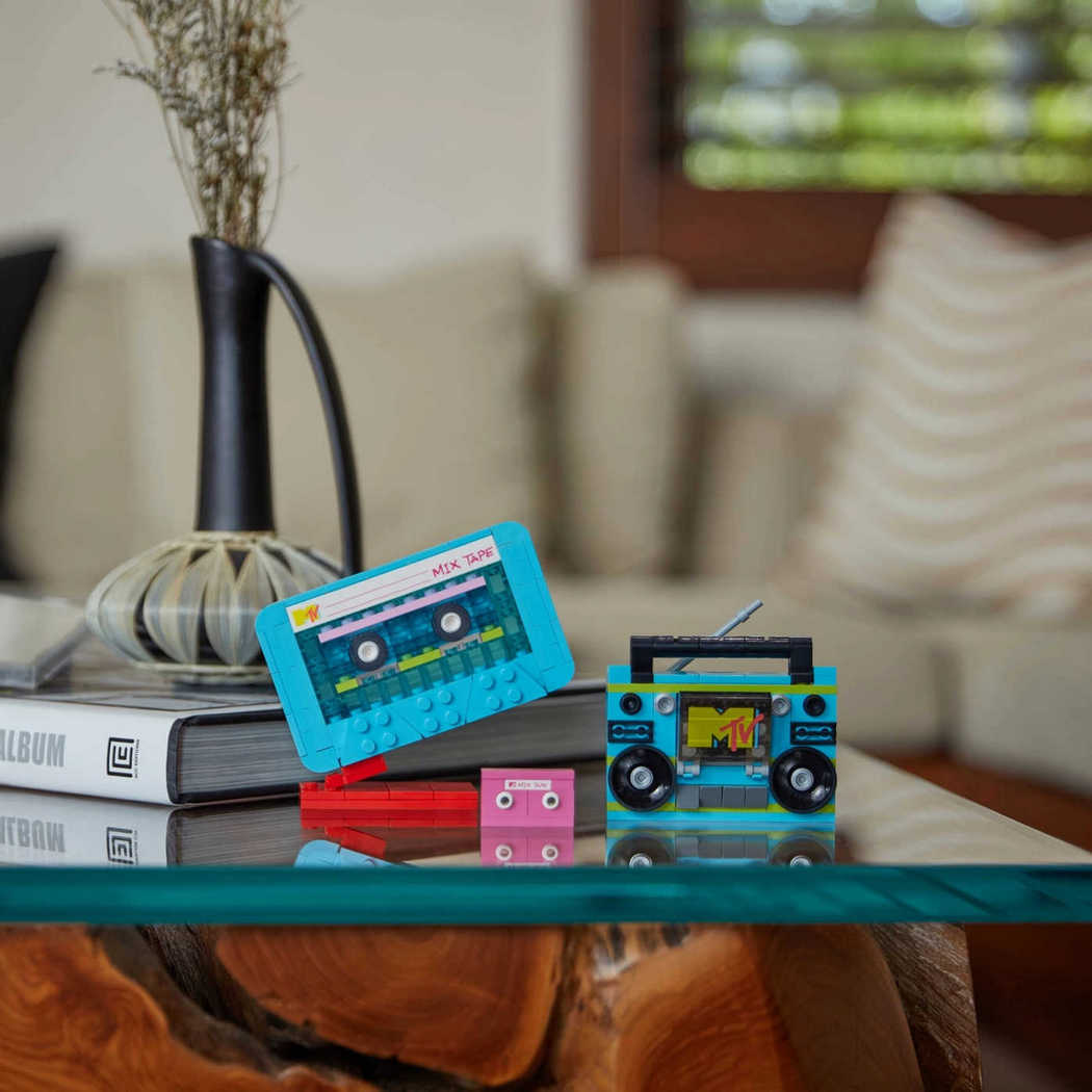 MTV: Boom Box<br><h6>Brick Building Set</h6> - Image 9