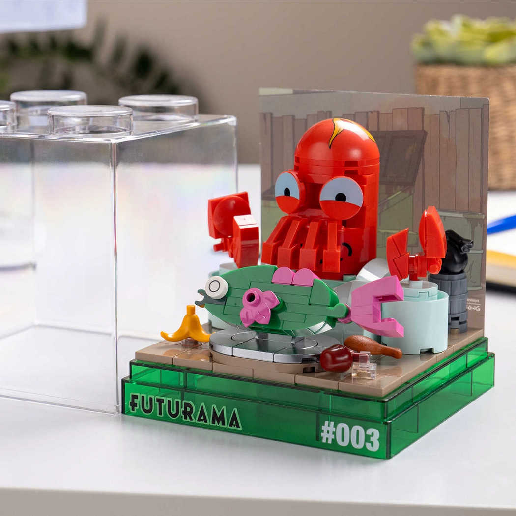 Futurama: Dr. Zoidberg Box!<br><h6>Collectible Building Set & Display Case</h6> - Image 7