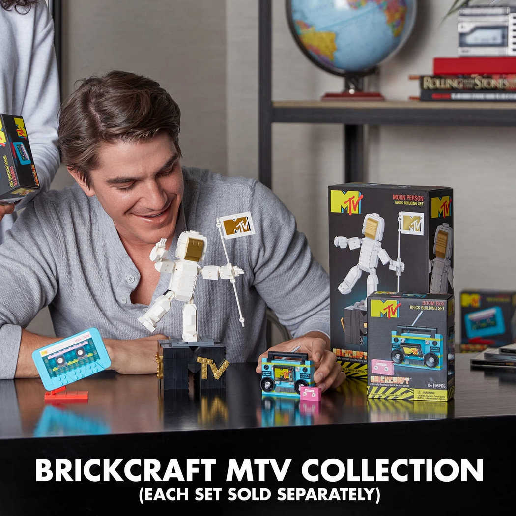 MTV: Moon Person<br><h6>Building Set</h6> - Image 10